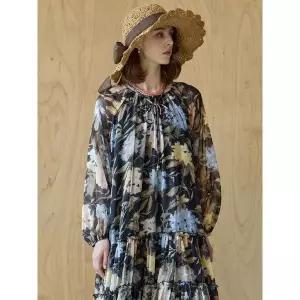 [하프클럽/]수국 패턴 보트넥 프릴 쉬폰 롱 원피스