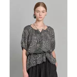 [하프클럽/]기하학 도트 패턴 루즈핏 반팔 블라우스