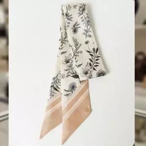 [헤지스](대전신세계)핑크 플라워프린트 실크 스카프 HISC6E380P2