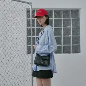 [LAP](대전신세계)GLOSSY SHOULDER HOBO BAG AS7AB221