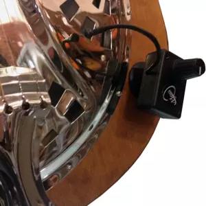 마이어스 픽업의 유연한 마이크로 구스넥이 장착된 도브로 라운드 공진기 기타