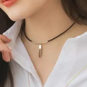 슬림 가죽 초커 목걸이 초커 슬림 가죽 레이어드 초커넥 초코 레더 스틱