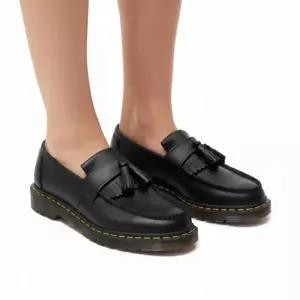 닥터마틴 아드리안 태슬 로퍼 블랙 스무스 22209001