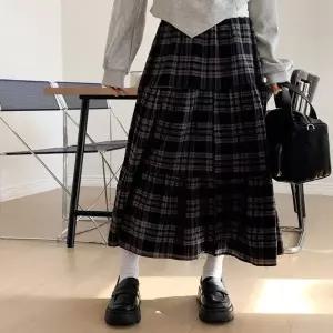 [하프클럽/]여성용 일상 사계절 면 체크 티어드 롱스커트