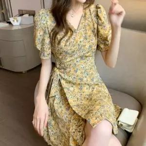 여성 노란색 꽃무늬 랩원피스 프릴 브이넥 봄 여름 (HSJ-WF92543)