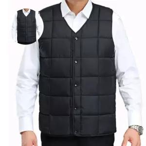 정장 안이나 티셔츠 위에 가볍게 걸치는 양털 조끼