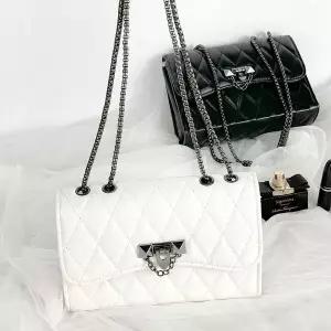 체인끈 핸드백 WFJ6603