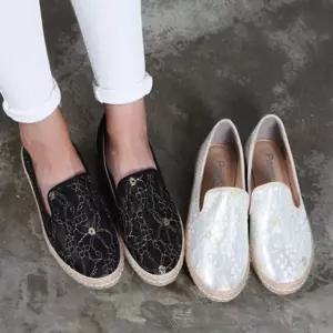 나오유 슬립온 플라워 자수 에스파듀 단화