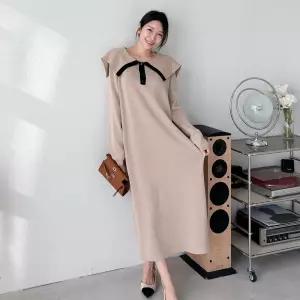 여성 니트 세일러 카라 배색 박시 롱 원피스 ARA-WDR-3862-진베이지