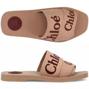 [끌로에] 우디 로고 CHC23W188GH 6L6 여성 뮬 슬라이드 슬리퍼 샌들