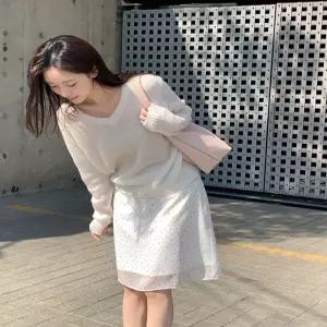 클로버 브이넥 니트 / 하객룩 레이어드 브이넥니트 니트 반팔니트 오프숄더 딥브이넥니트 봄니트 골지니트