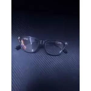 미국 크롬 하트 검은색 사각 안경 전체 프레임 플라스틱 금속 십자가 디테일 168277813466