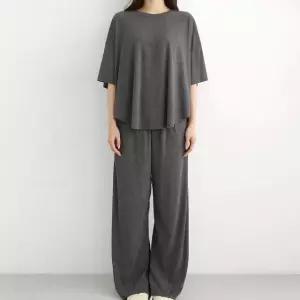 [샵앤] 국산 여성 루즈핏 라운드 골지 반팔티 바지 셋업 AMI-WSET-5220