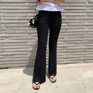 [미나그램] 플레스 슬림핏 스판 트임 부츠컷슬랙스