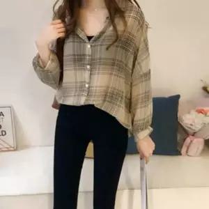 ONM 깔끔한 카라 디자인 세미정장 스타일 체크무늬 셔