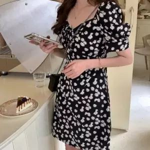 오프숄더원피스 데이지 러블리 포인트 하객룩원피스 (HSJ-WCB2EC5)