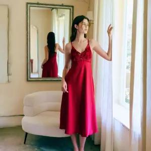 신영와코루 살루트 우아한 실루엣 루비 블룸 메탈릭 벨벳 A라인 롱슬립 DFS0463 2color택1