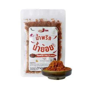 엉클줌 북부 태국 고추장 프릭 남요이 마늘과 샬롯을 곁들인 바삭한 칠리 쌀 국수 또는 아시아 요리를 위한