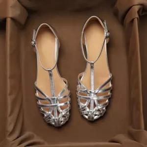 실버 우드굽 뒤막힌 샌들 여성 스트랩 여름 뒤꿈치샌들 꼬임