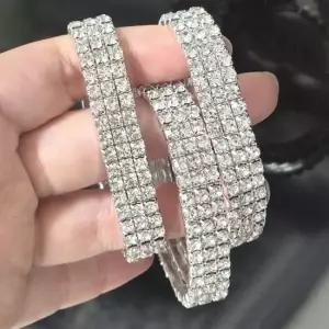 실버 큐빅 팔찌 세련된 연말 클럽 패션소품 드레스 화려한스타일 은팔찌 파티룩 큐빅팔찌