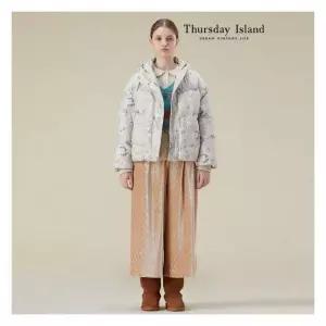 써스데이아일랜드Thursday Island 스토리패턴 후드 다운T238MDJ236W2373842