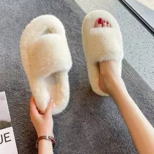 실내화 인기 겨울 여자 털슬리퍼 발편한 거실화 겨울 샌들 편한 슬리퍼 인기 실내 조리