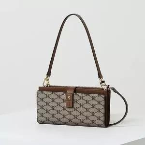 [헤지스](대구신세계)[HAZZYS ACC] 브라운 로고장식 가죽 장지갑 HIWA6F895W2