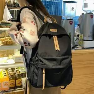 캐주얼백팩 10대 스쿨룩 코디 남학생 여학생 책가방