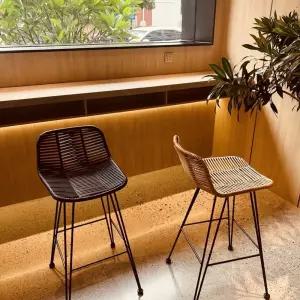 라탄 홈바체어 키높이 레스토랑 원목 의자 인테리어