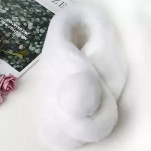 퍼목도리 여성 머플러 방울 자석 목도리 겨울 아이템 자석퍼목도리 페이크퍼머플러