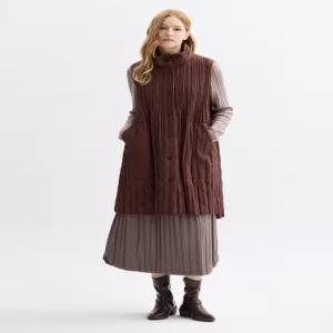 [플리츠미][최초가 319000원] 다이아 플리츠 텍스처 사이드 슬릿 롱 베스트_PPVTW025007