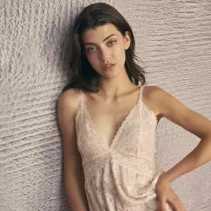 AK분당점 바바라 로맨틱 번아웃 프린트 시스루 물실크 슬립 AFS4613S BG 725411