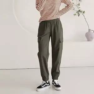 여자카고바지 여자 겨울 외출 방한 양털 안감 카고 스타일 조거 추리닝 밴딩 바지