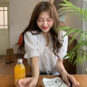 [다잇템] 여성 플라워 면혼합 크로쉐 반소매 빅사이즈 V넥 블라우스