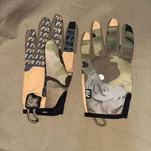 PIG 델타 장갑 터치스크린 보호용품 밀리터리장갑 서바이벌 S 멀티캠