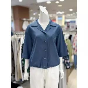 [트리아나]소고 세이브존01 오픈 카라넥 밑단 스트링 블라우스 AL2BA31_A (48701360)