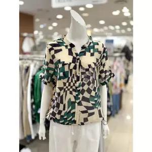 [트리아나]소고 세이브존01 밑단 스트링 프린트 블라우스 AL2BA56_A (48701352)