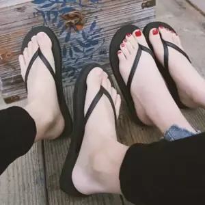 쪼리 깃털무게 커플 부드러운 슬리퍼 여름슬리퍼 EVA 쪼리 여름슬리퍼 경량 가벼운