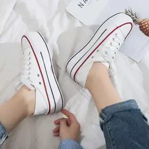 여자 2컬러 캐주얼 통굽 키높이 스니커즈 캔버스화 패션신발