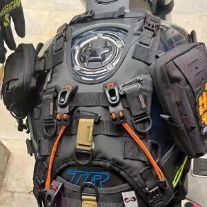 범용 다목적 오토바이 탱크 가방 베이스 오프로드 조끼 세트와 호환 가능