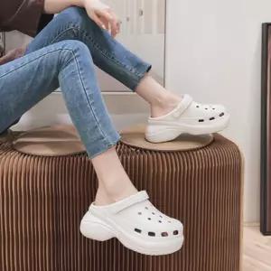 여성 키높이 슬리퍼 가벼운 데일리 여름 여성 통굽 슬리퍼 물놀이 샌들