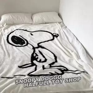부드럽고 귀여운 스누피 담요 양면 차박블랭킷 캐릭터 낮잠 캠핑