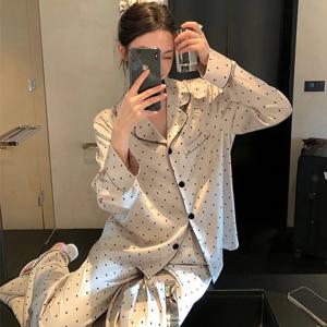 프랑스어 높은 감각 잠옷 여성 봄과 가을 새로운 간단한 폴카 도트 긴팔 긴 바지 얼음 실크 Homewear 패션 정장