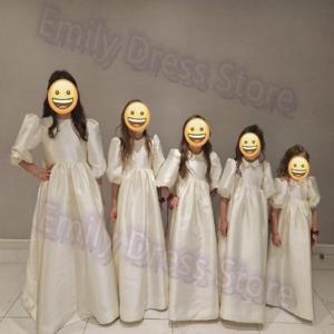 결혼식을위한 맞춤형 신부 들러리 아이보리 꽃의 소녀 드레스 푹신한 하프 슬리브 새틴 어린이 생일 첫 성찬식 볼 가운