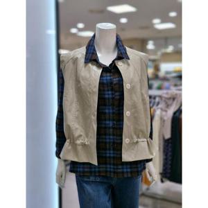 화이트호스 세이브존05 여성 페이크 가죽 밑단 셔링 조끼 A261501