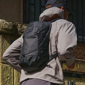 [르꼬끄공식] 에어로 경량 러닝 백팩(13L) QR123ABP31