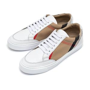 여성용 버버리 하우스 체크 레더 스니커즈 8056712 화이트