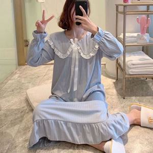 여성스러운 예쁜 카라 레이스 디자인 홈웨어 잠옷