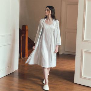 비너스 부드러운 피팅감 실크필 스트라이프 여성 실내복 여성 로브 가운 VGN4570A