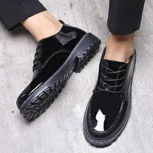 남성단화 남성 청바지 슬랙스 코디 패션 남자 유광 캐주얼 로퍼